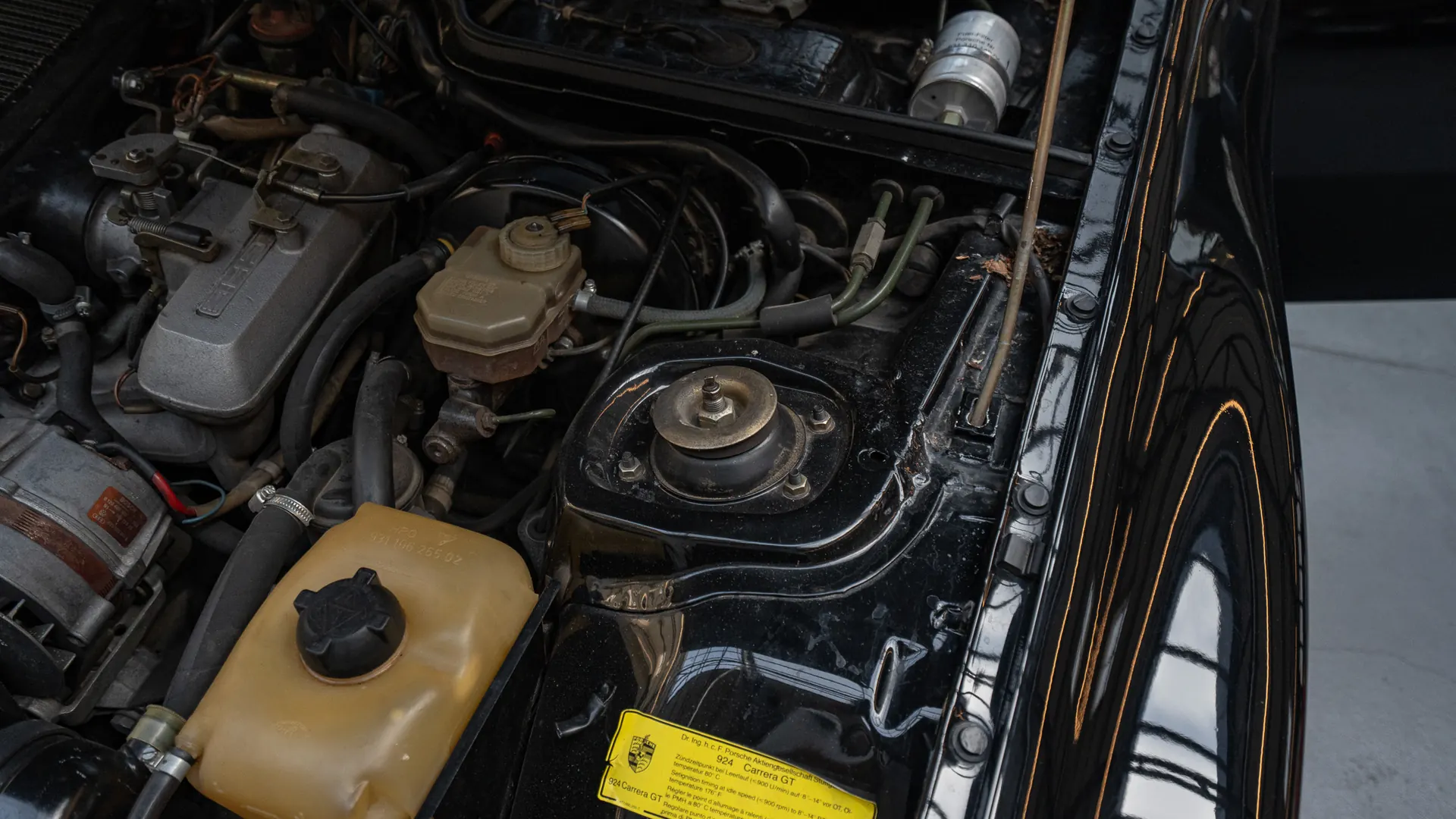 Porsche 924 — photo 41