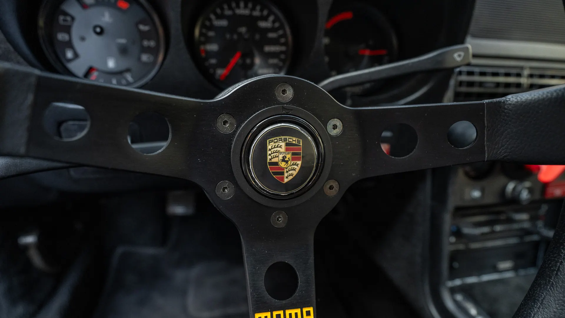 Porsche 924 — photo 13