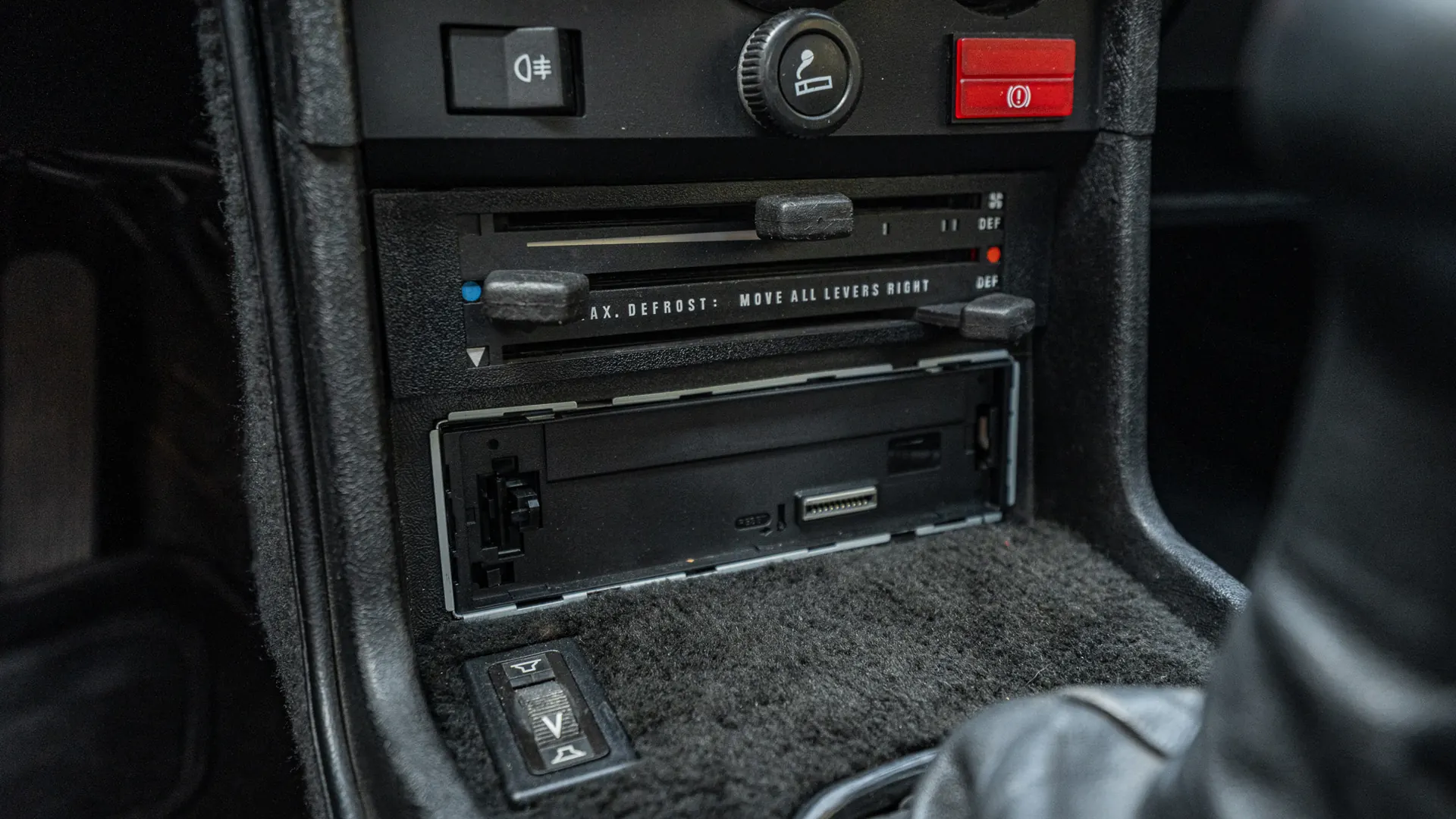 Porsche 924 — photo 19