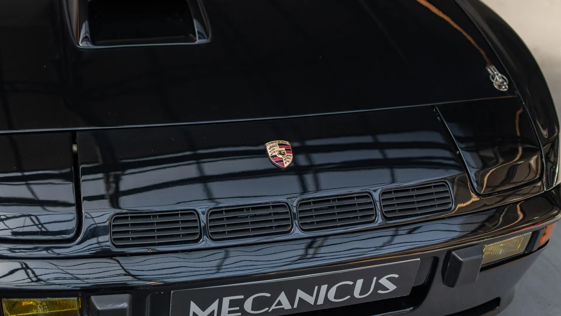 Porsche 924 — photo 25