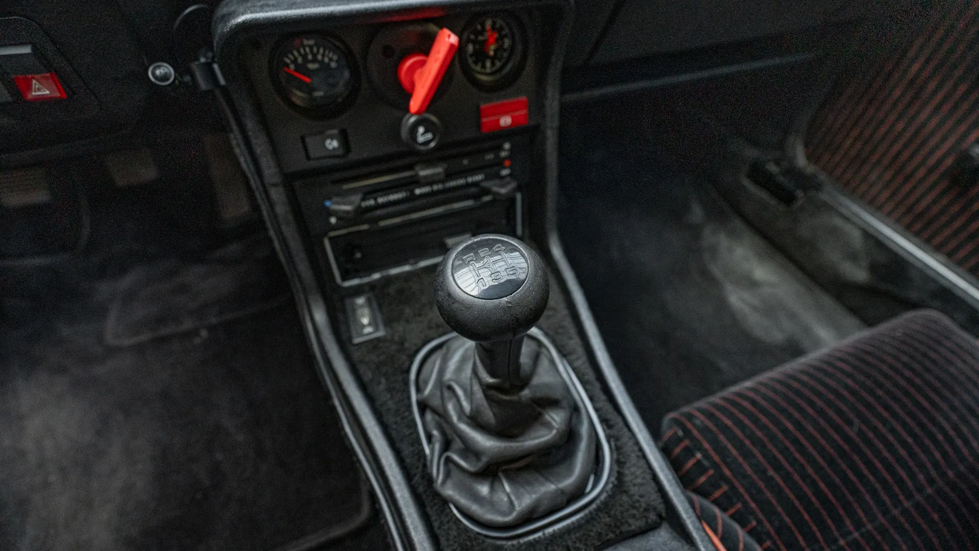 Porsche 924 — photo 17