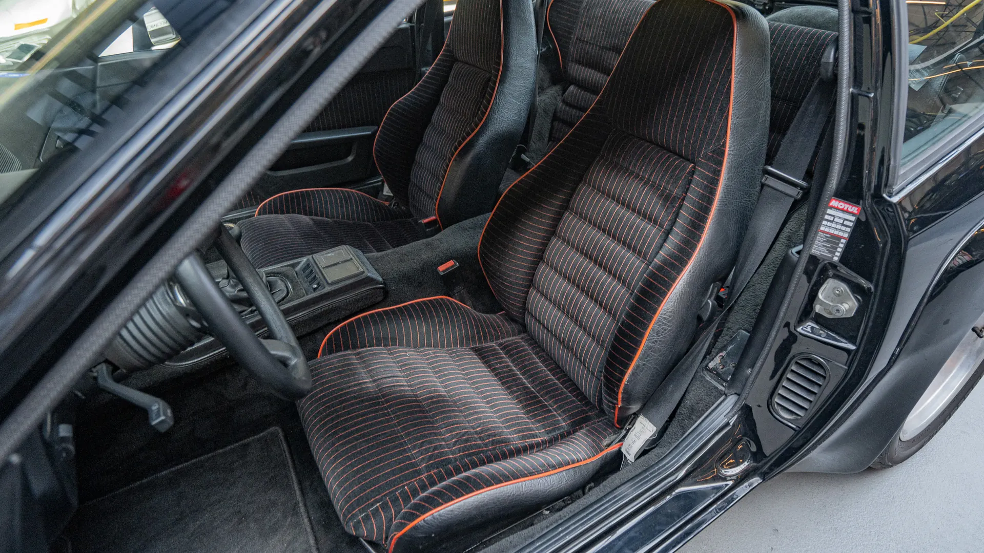 Porsche 924 — photo 10