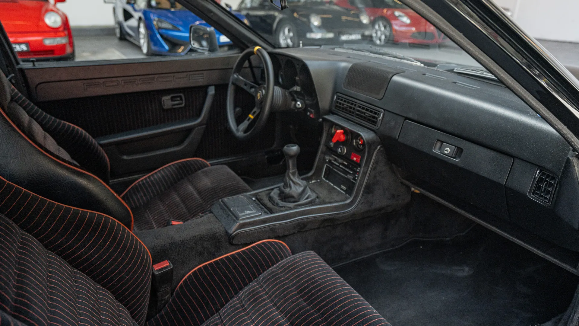 Porsche 924 — photo 21