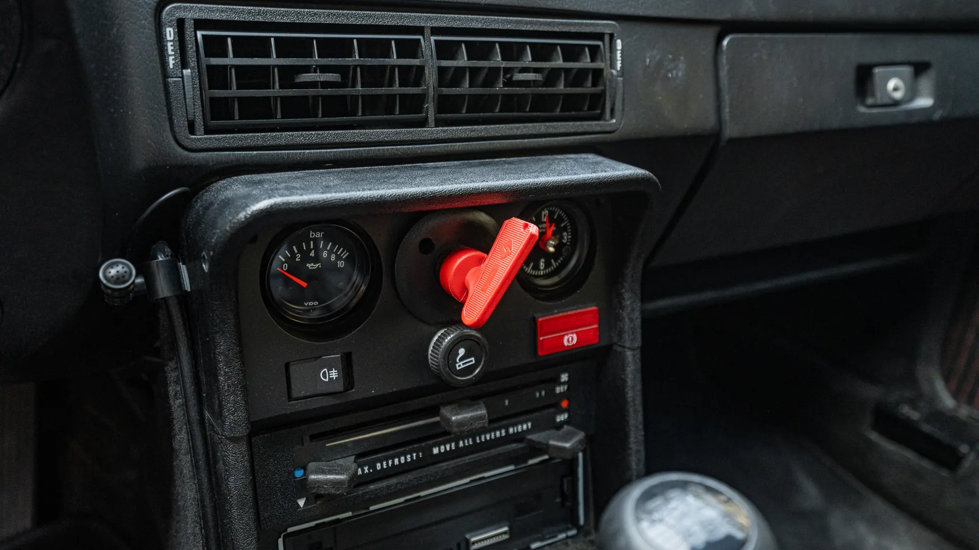 Porsche 924 — photo 18