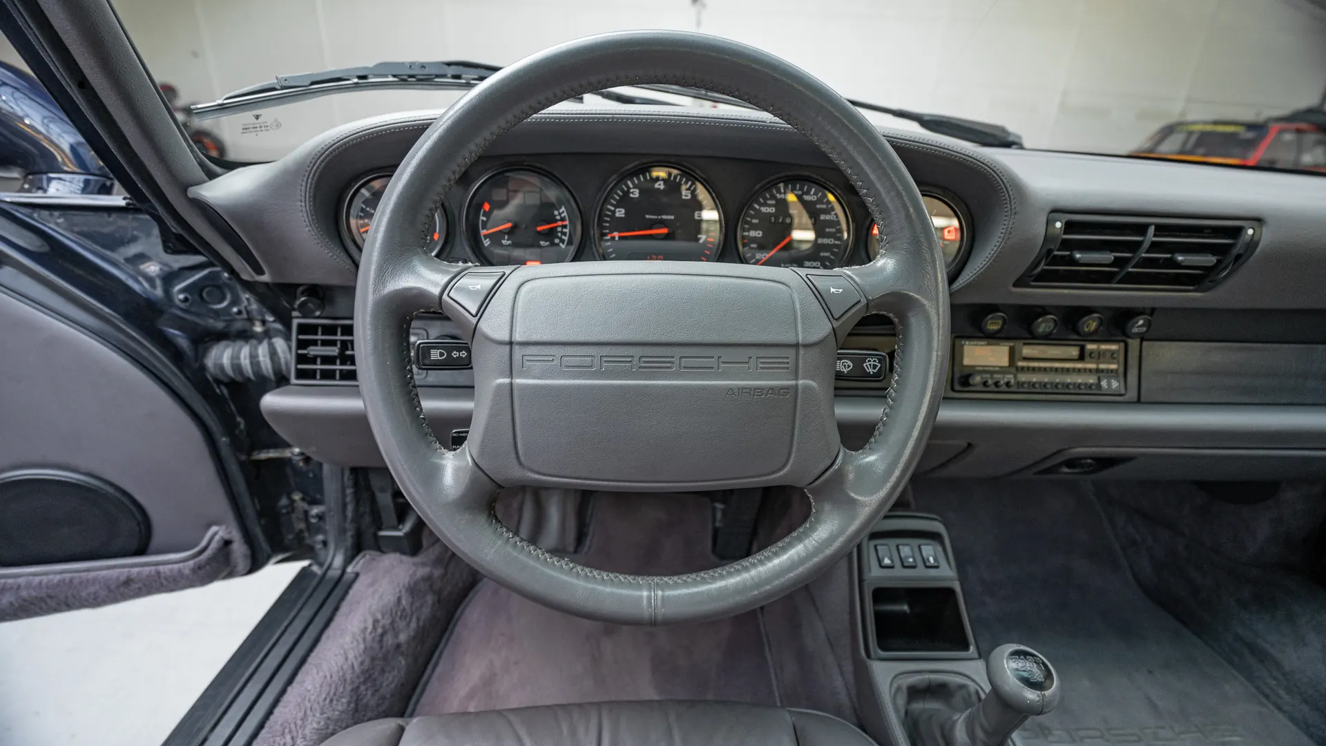 Porsche 964 — photo 12