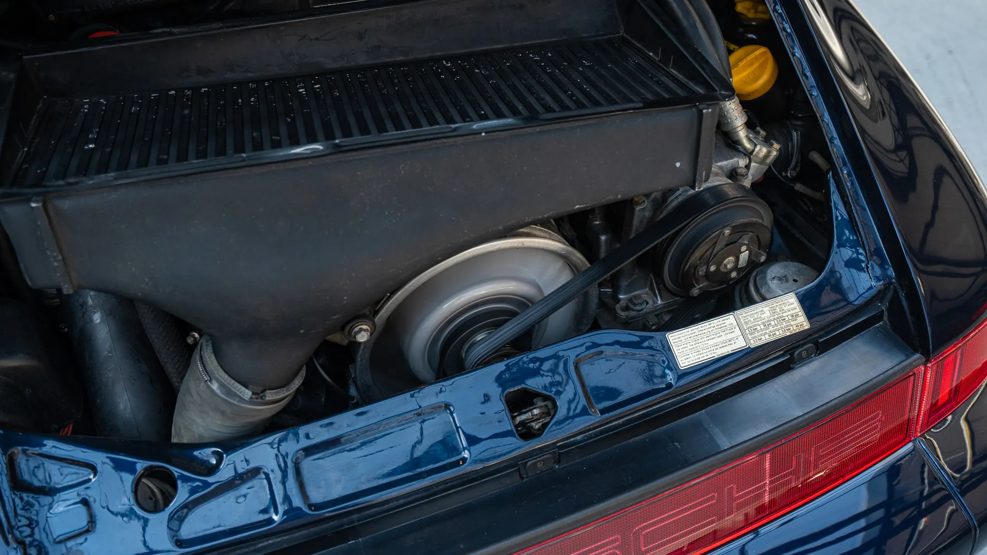 Porsche 964 — photo 34