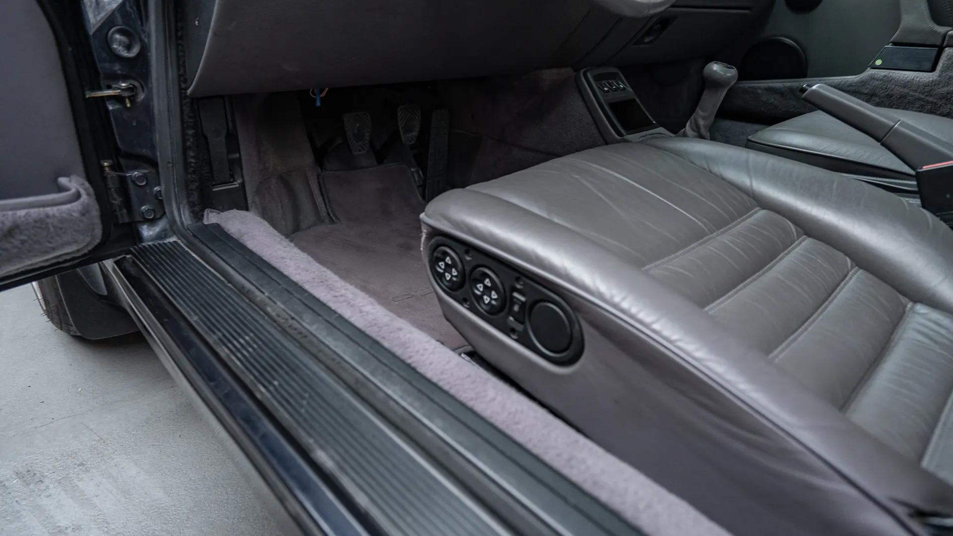 Porsche 964 — photo 15