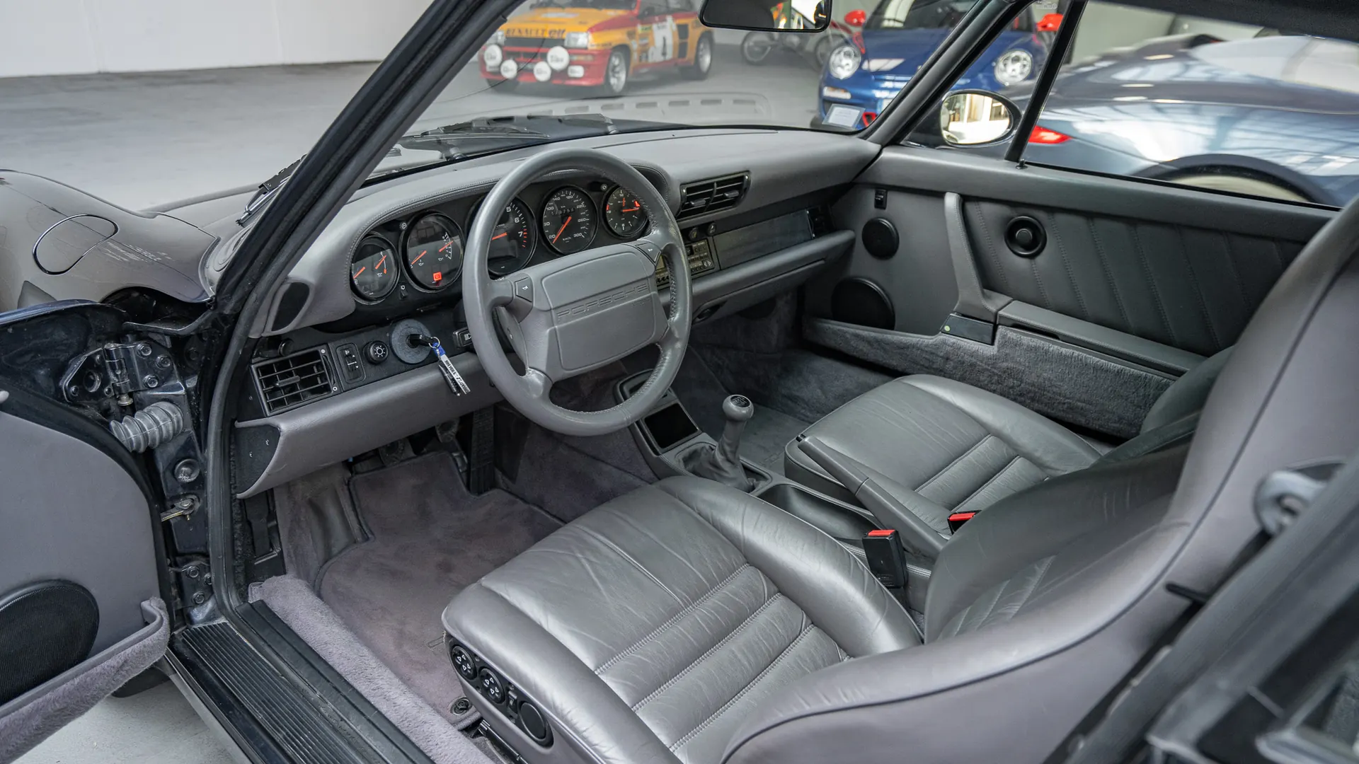 Porsche 964 — photo 9