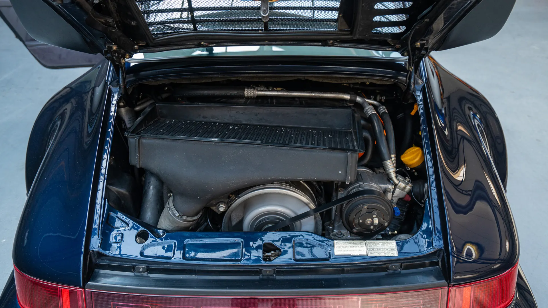 Porsche 964 — photo 33