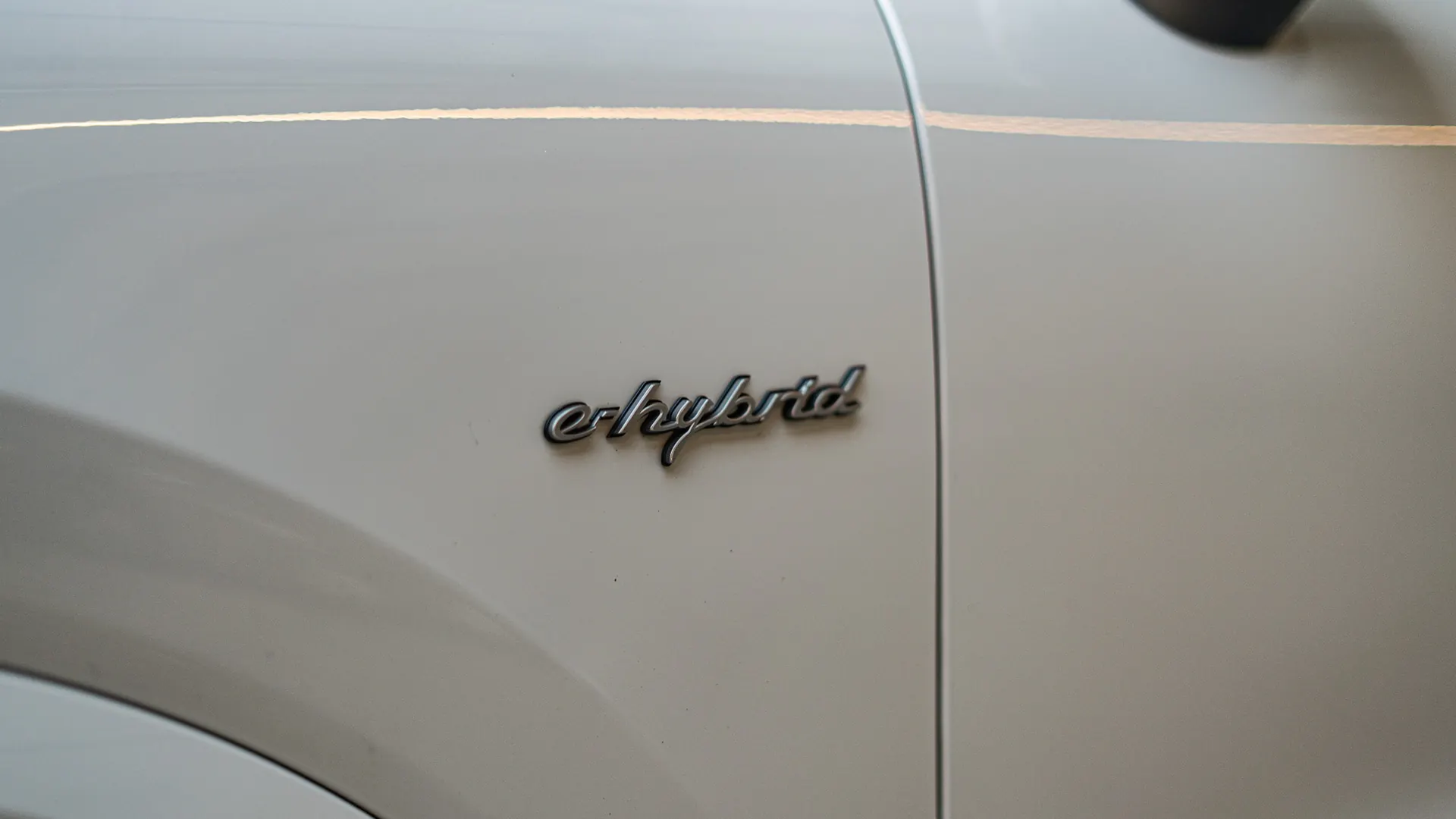 Porsche Cayenne — photo 34