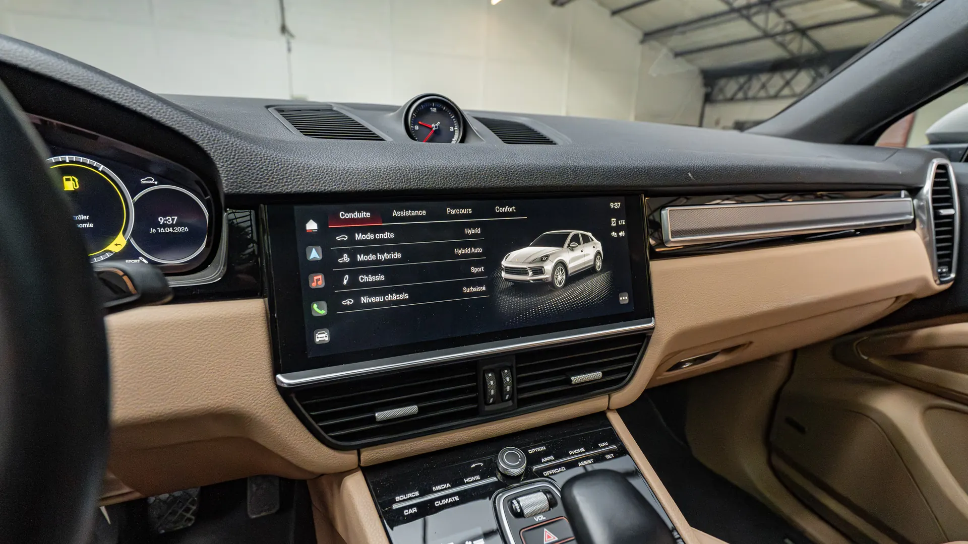 Porsche Cayenne — photo 15