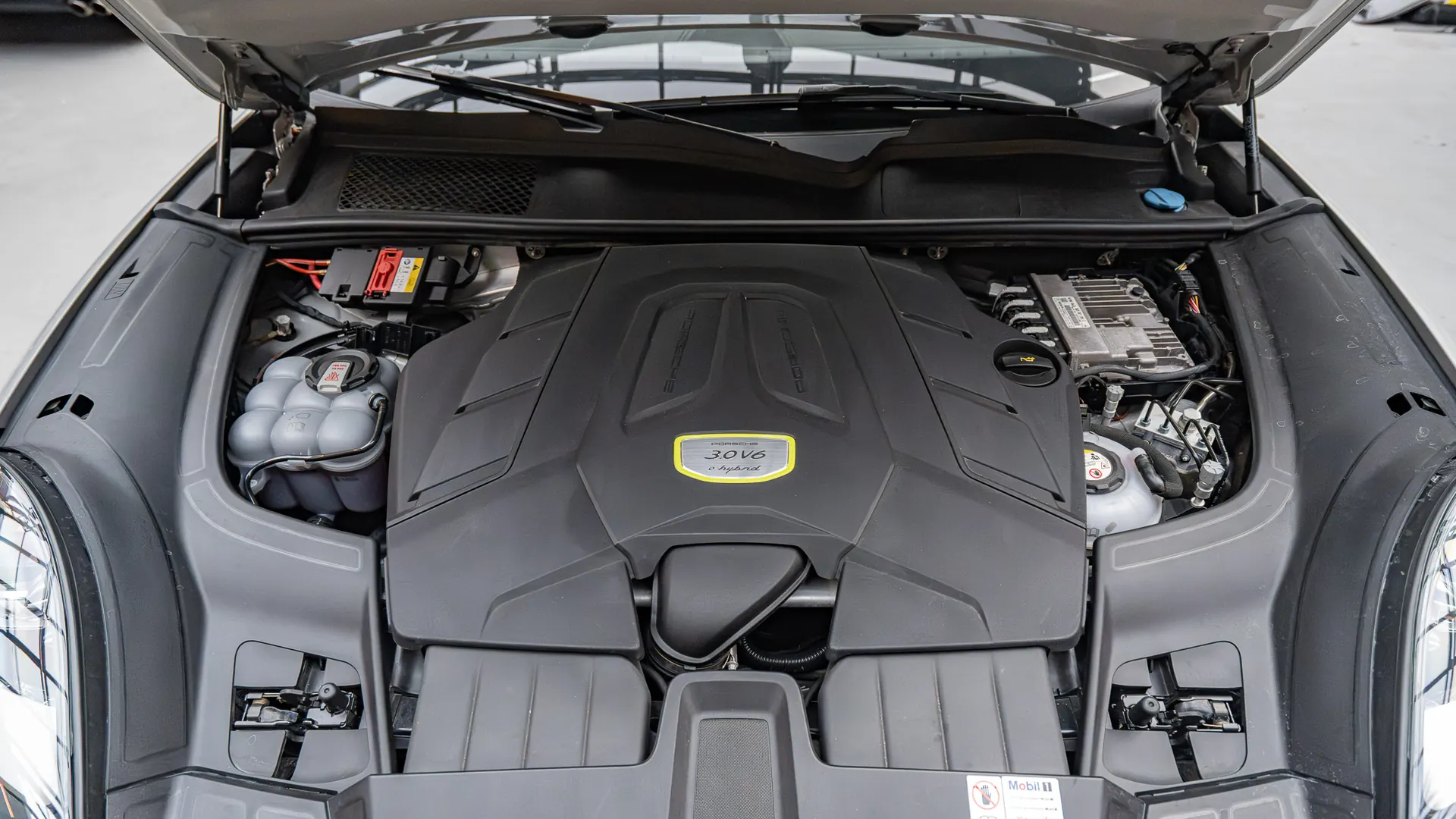 Porsche Cayenne — photo 39