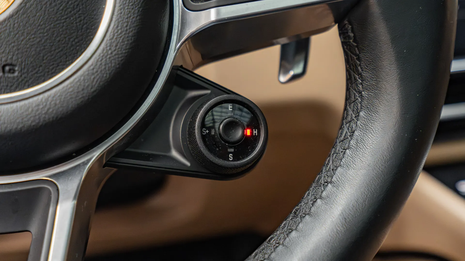 Porsche Cayenne — photo 20