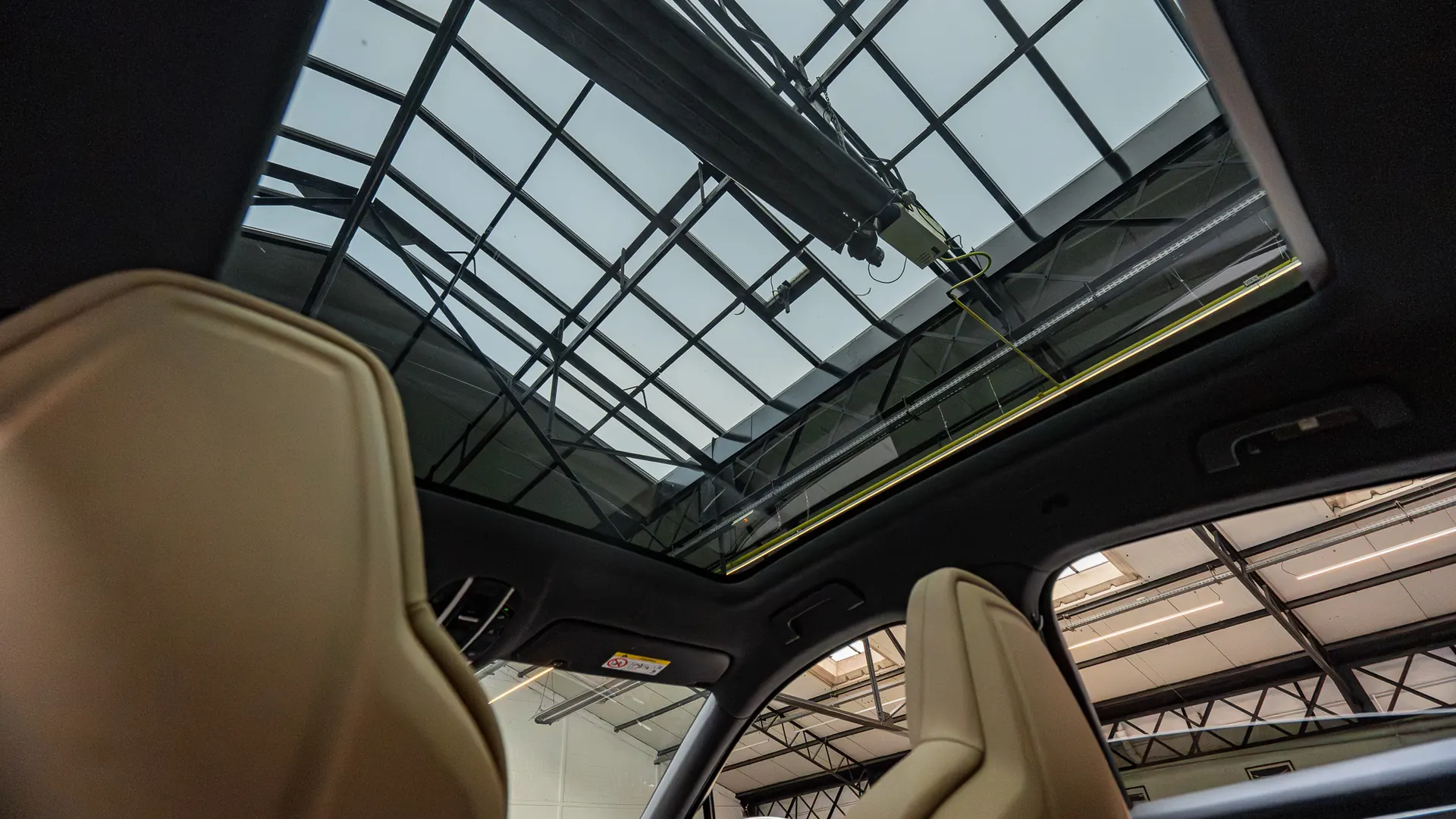 Porsche Cayenne — photo 26