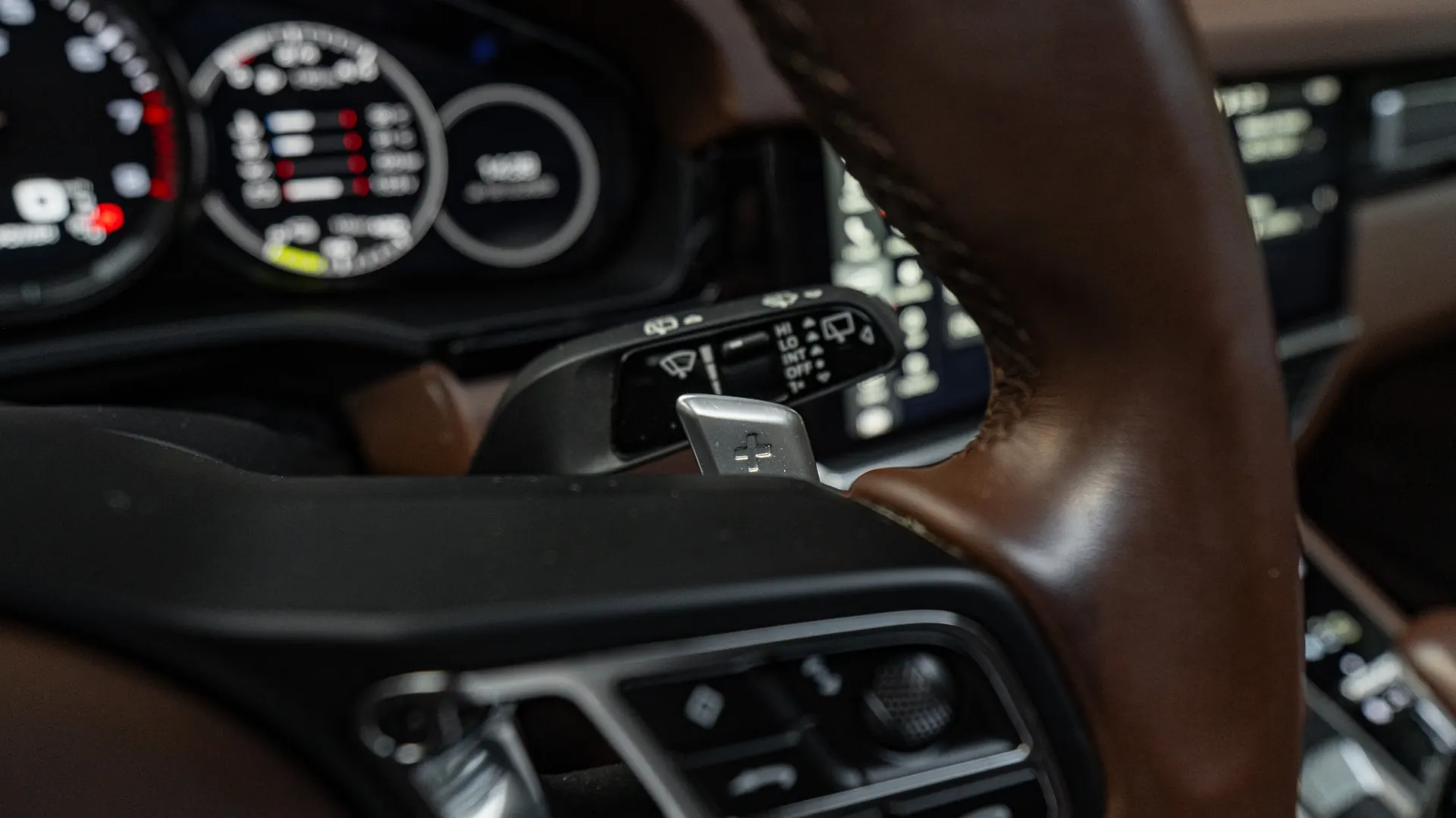 Porsche Cayenne — photo 15