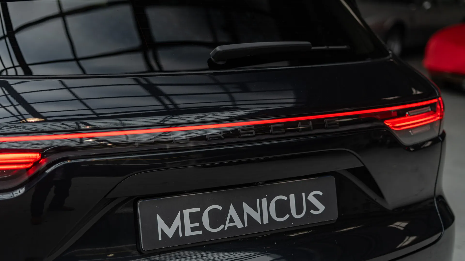 Porsche Cayenne — photo 40