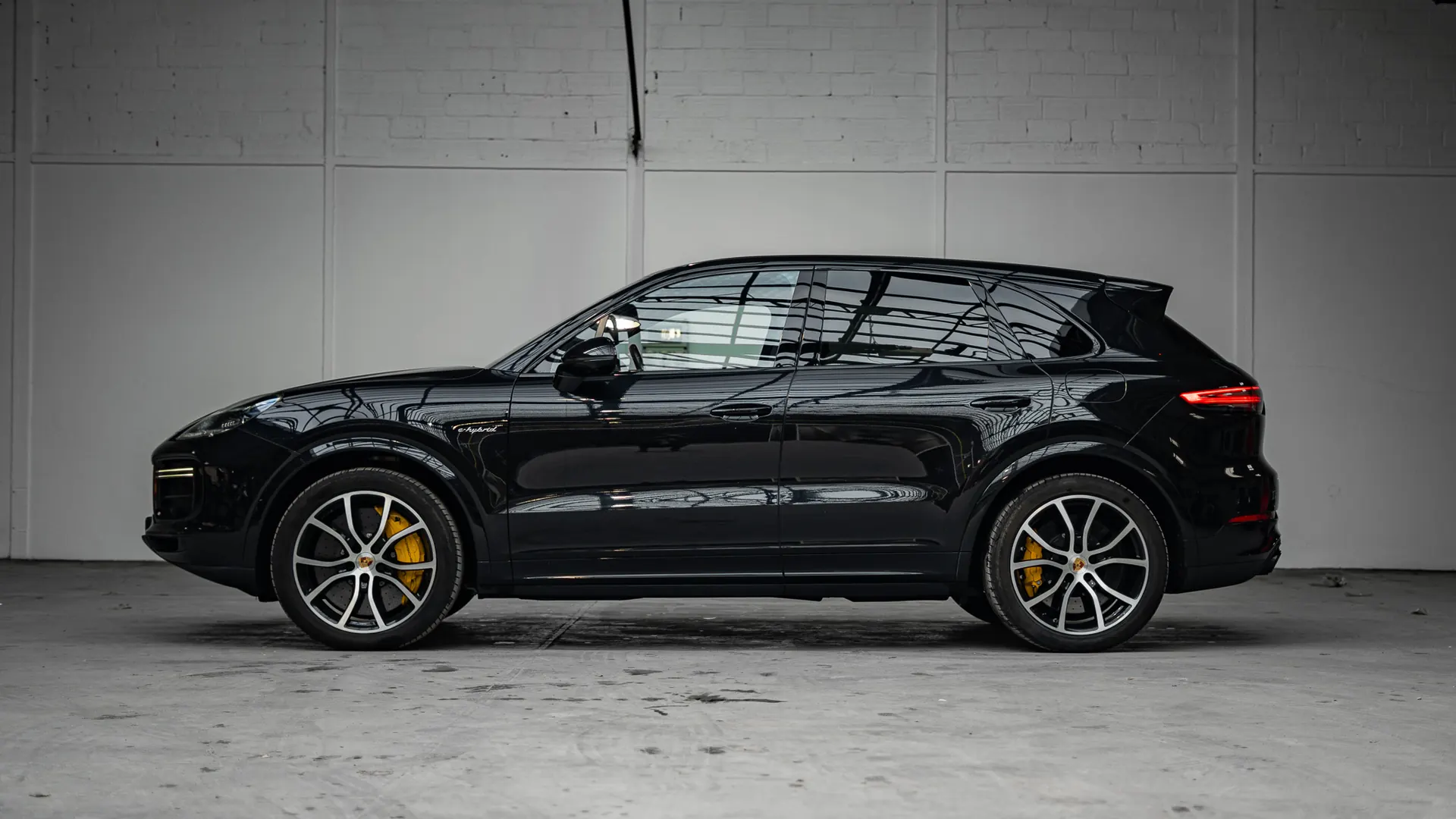 Porsche Cayenne — photo 5