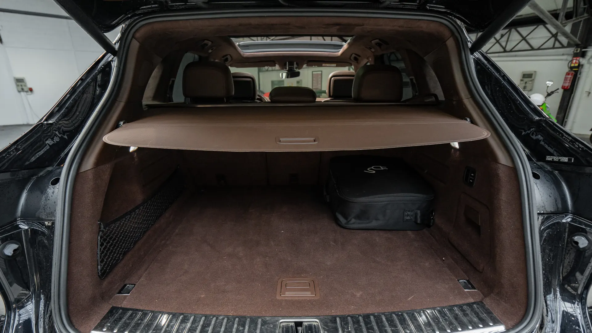 Porsche Cayenne — photo 31