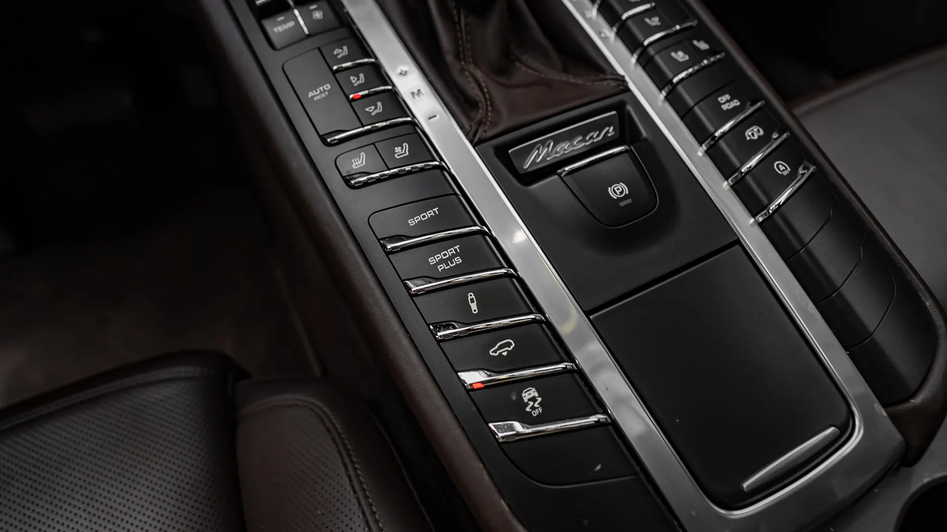 Porsche Macan — photo 31