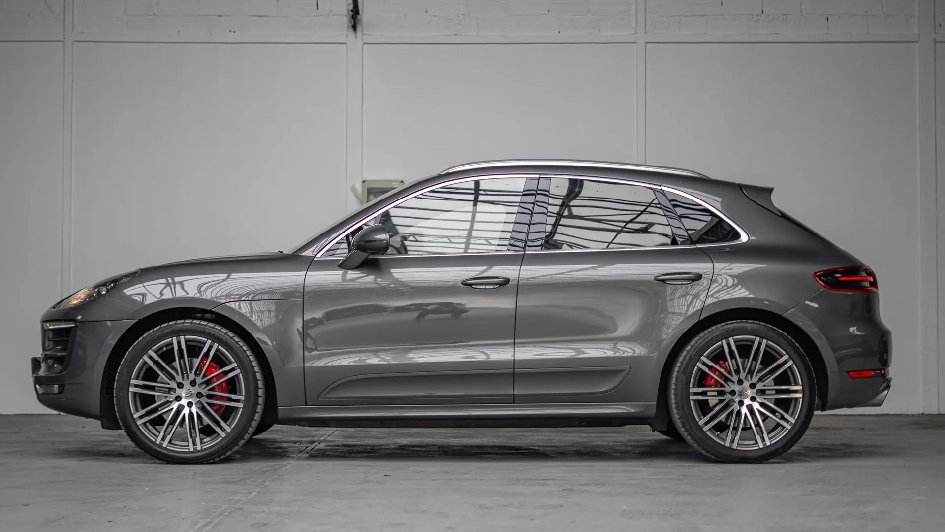 Porsche Macan — photo 5