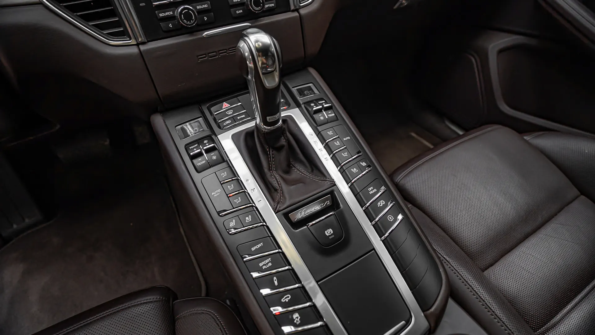 Porsche Macan — photo 29