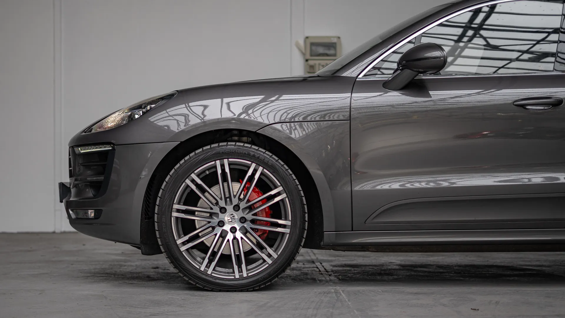 Porsche Macan — photo 6