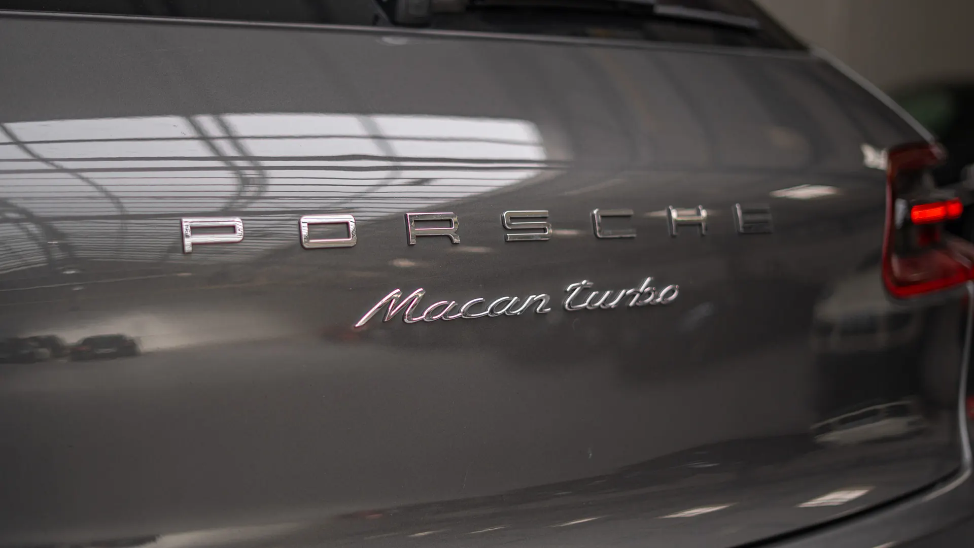 Porsche Macan — photo 38