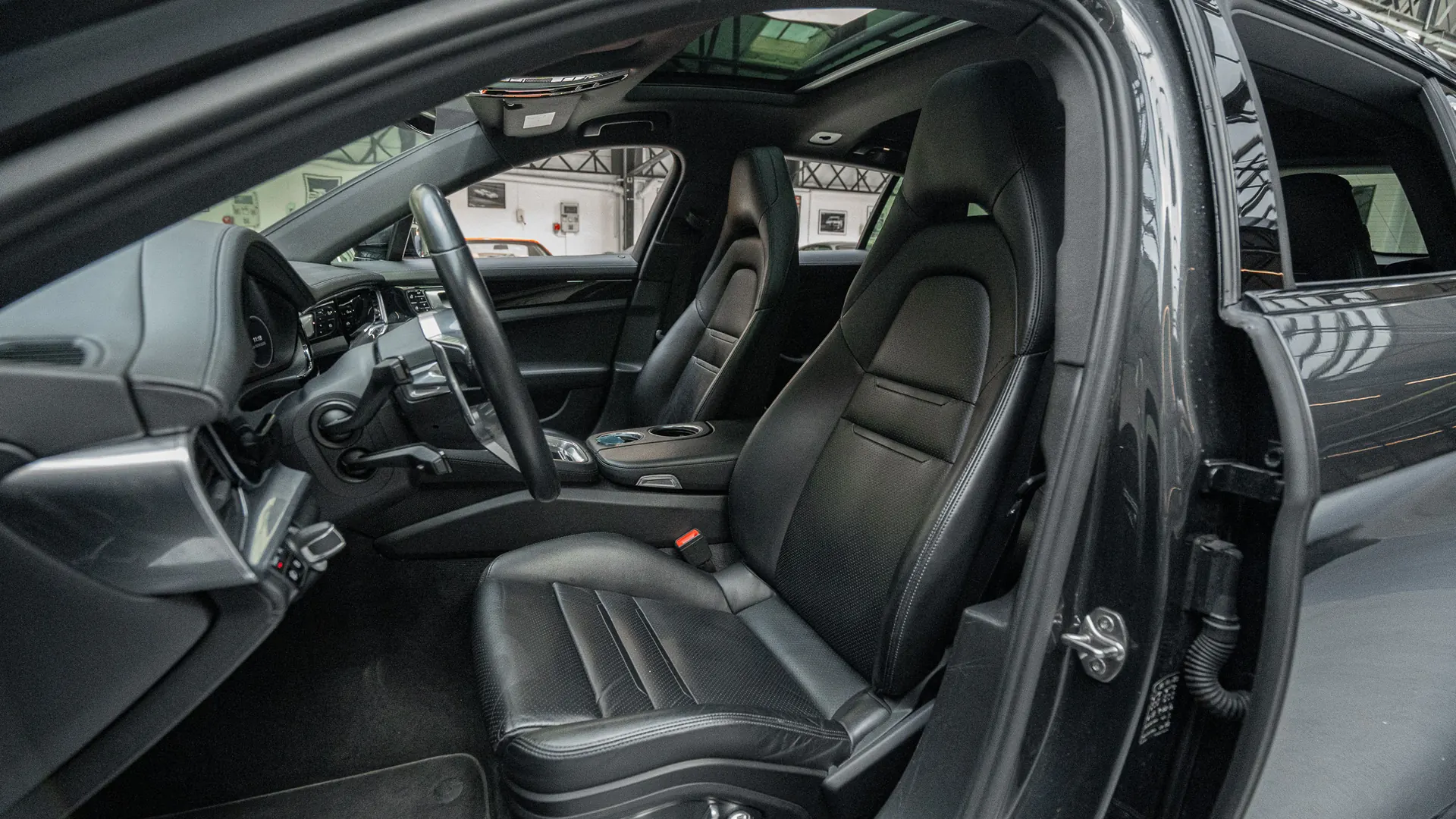 Porsche Panamera — photo 10