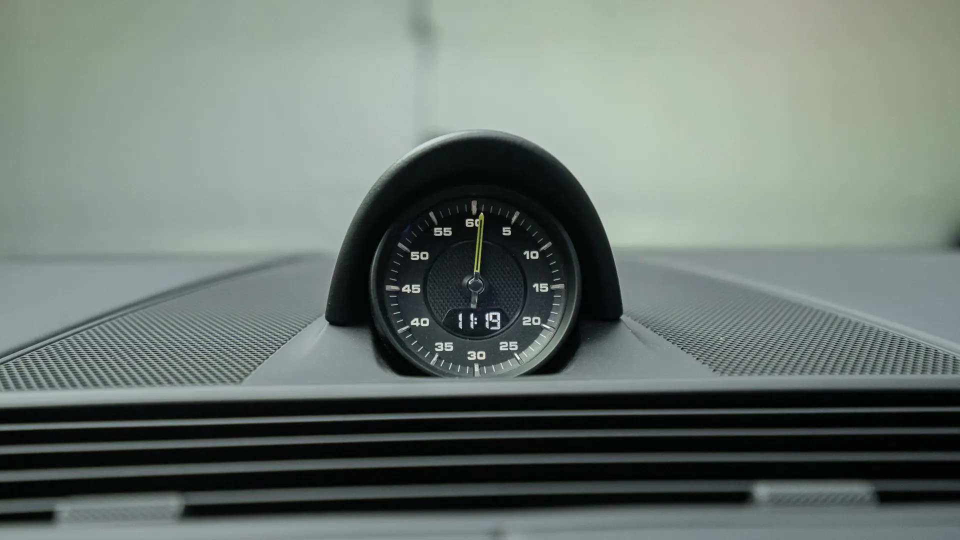 Porsche Panamera — photo 17