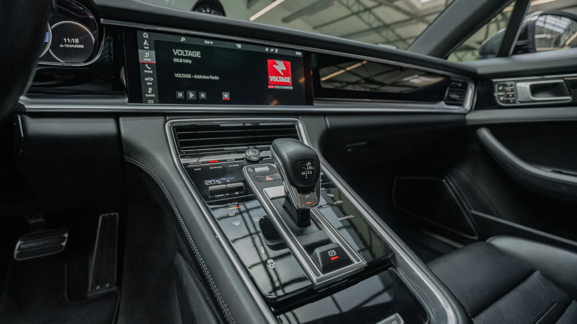 Porsche Panamera — photo 14
