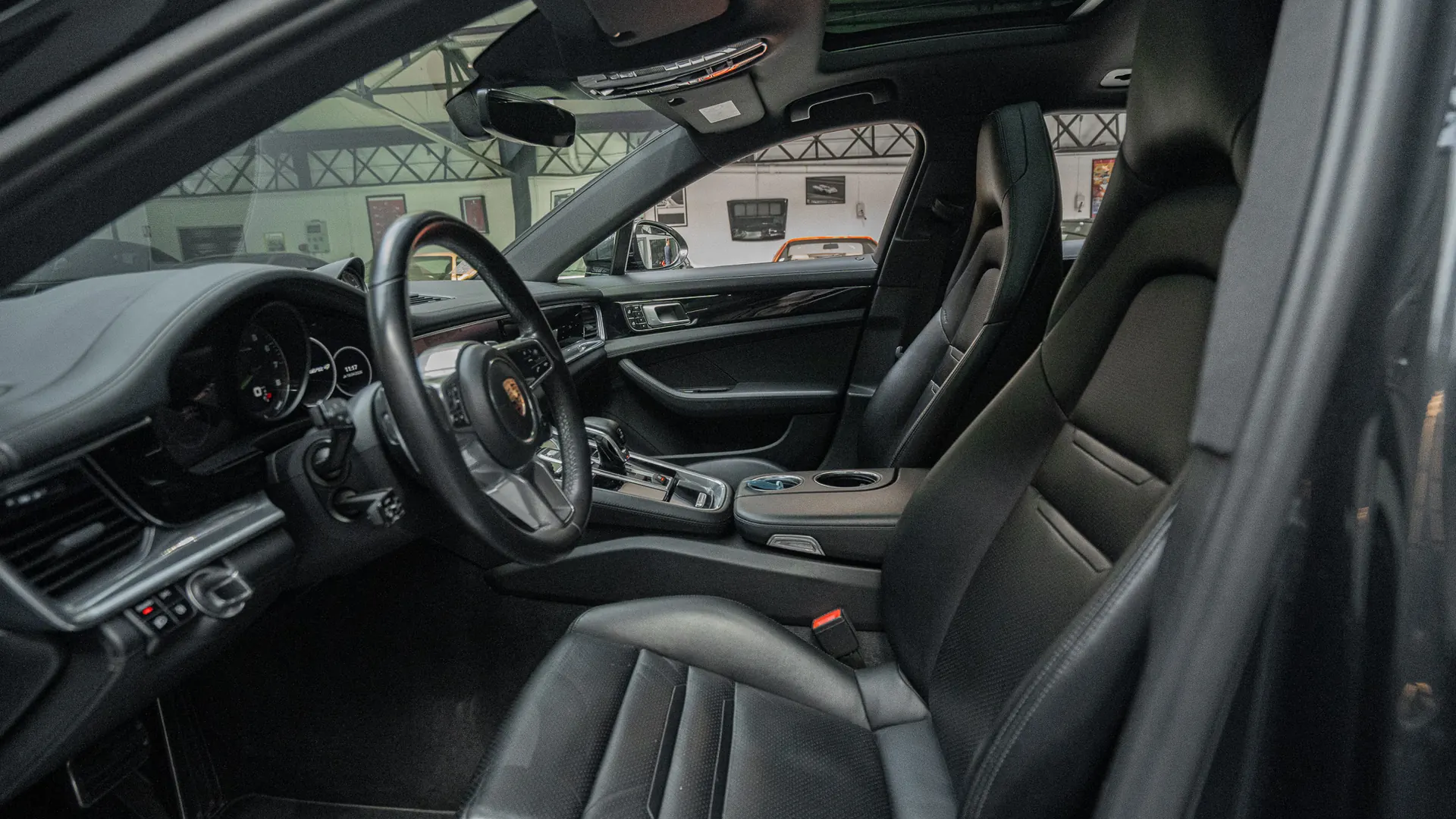 Porsche Panamera — photo 9