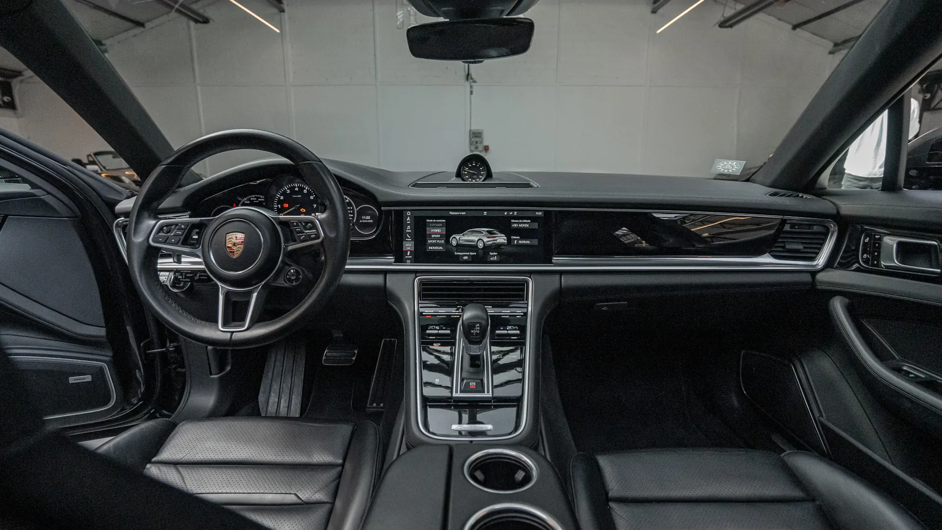 Porsche Panamera — photo 26