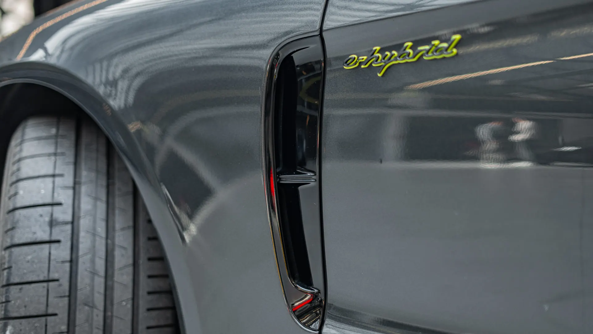 Porsche Panamera — photo 37