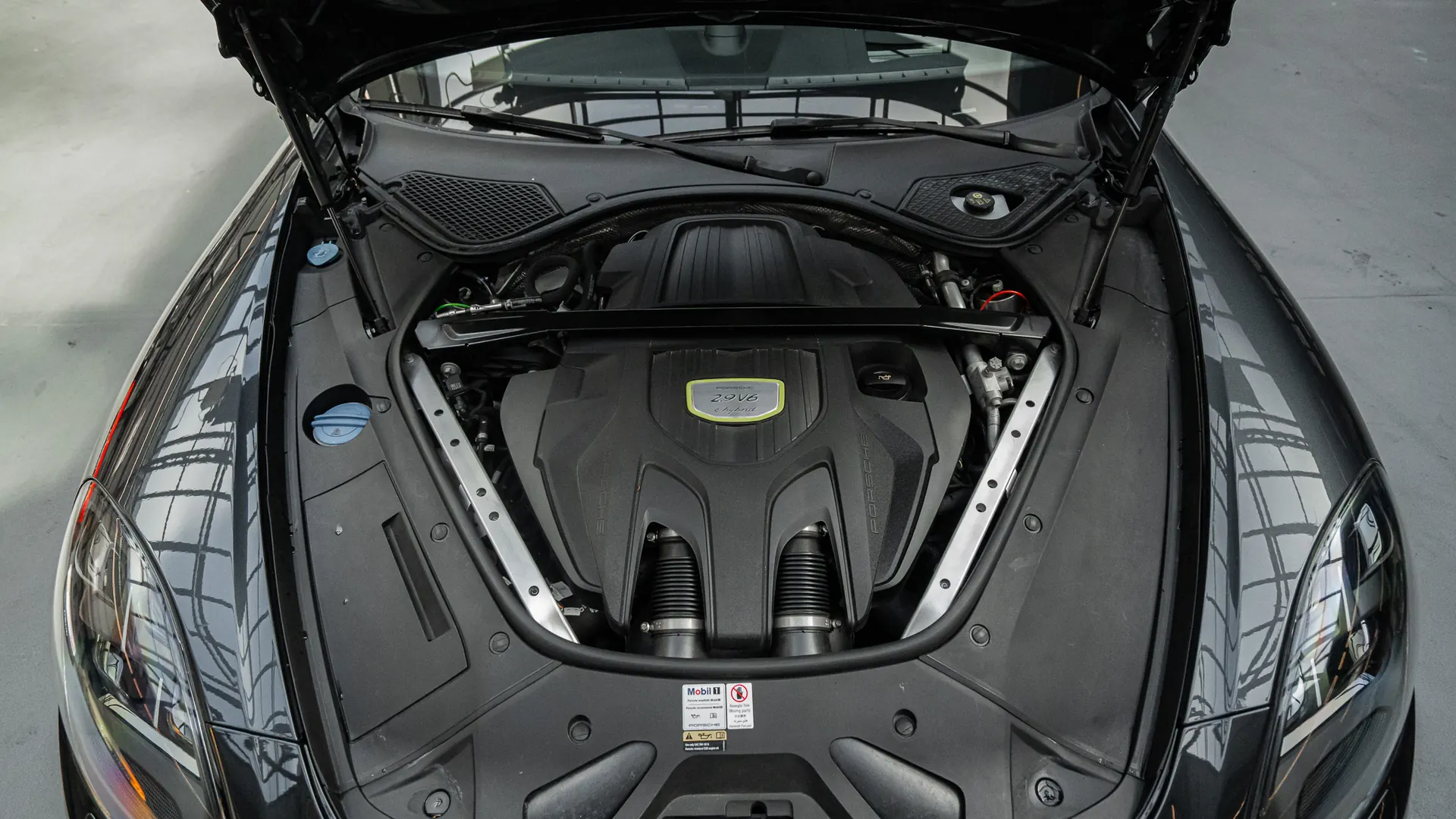 Porsche Panamera — photo 40