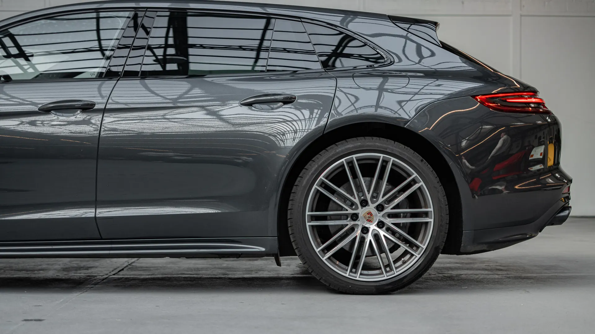 Porsche Panamera — photo 7