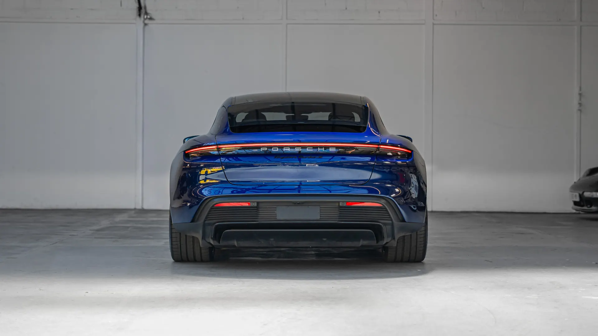 Porsche Taycan — photo 4