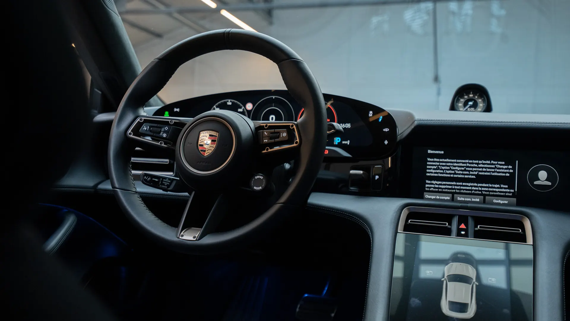 Porsche Taycan — photo 16
