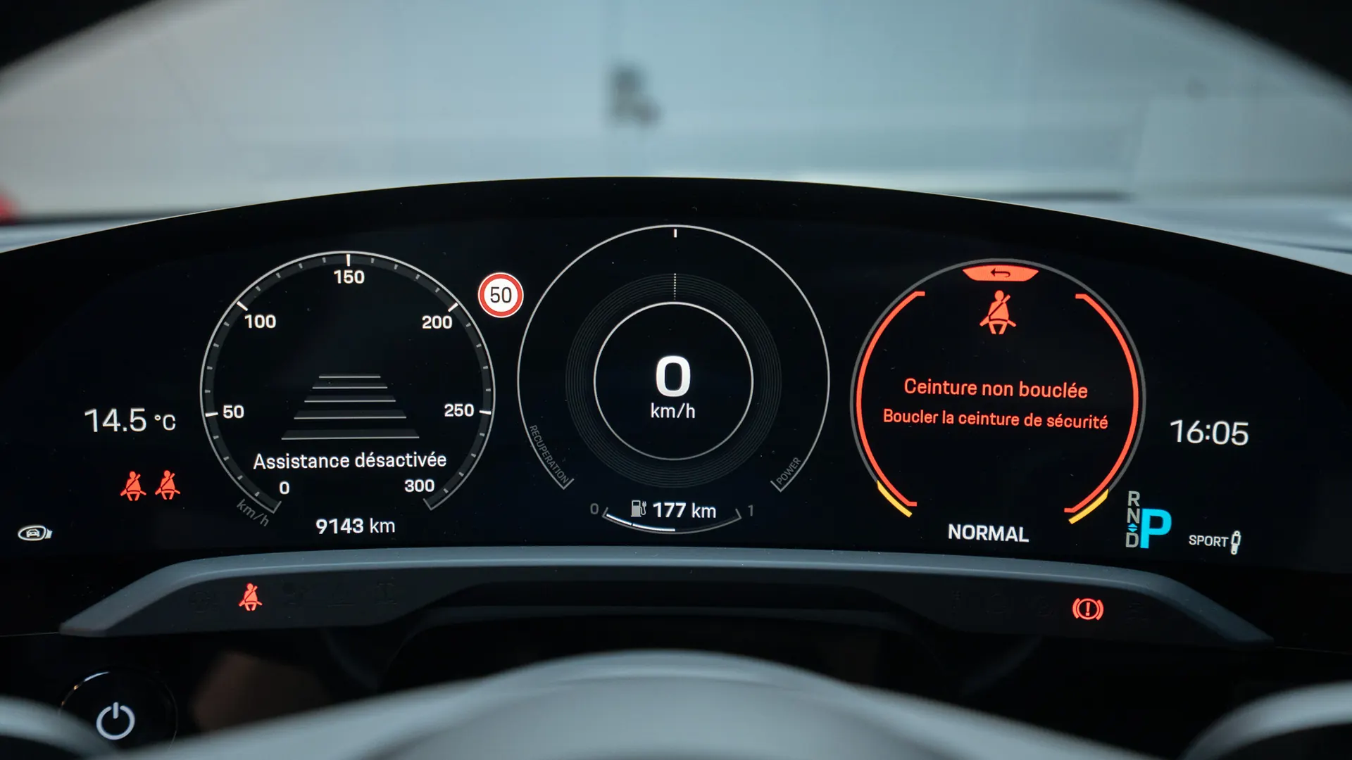 Porsche Taycan — photo 19