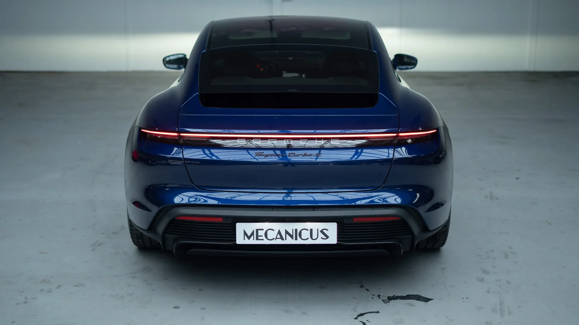 Porsche Taycan — photo 4