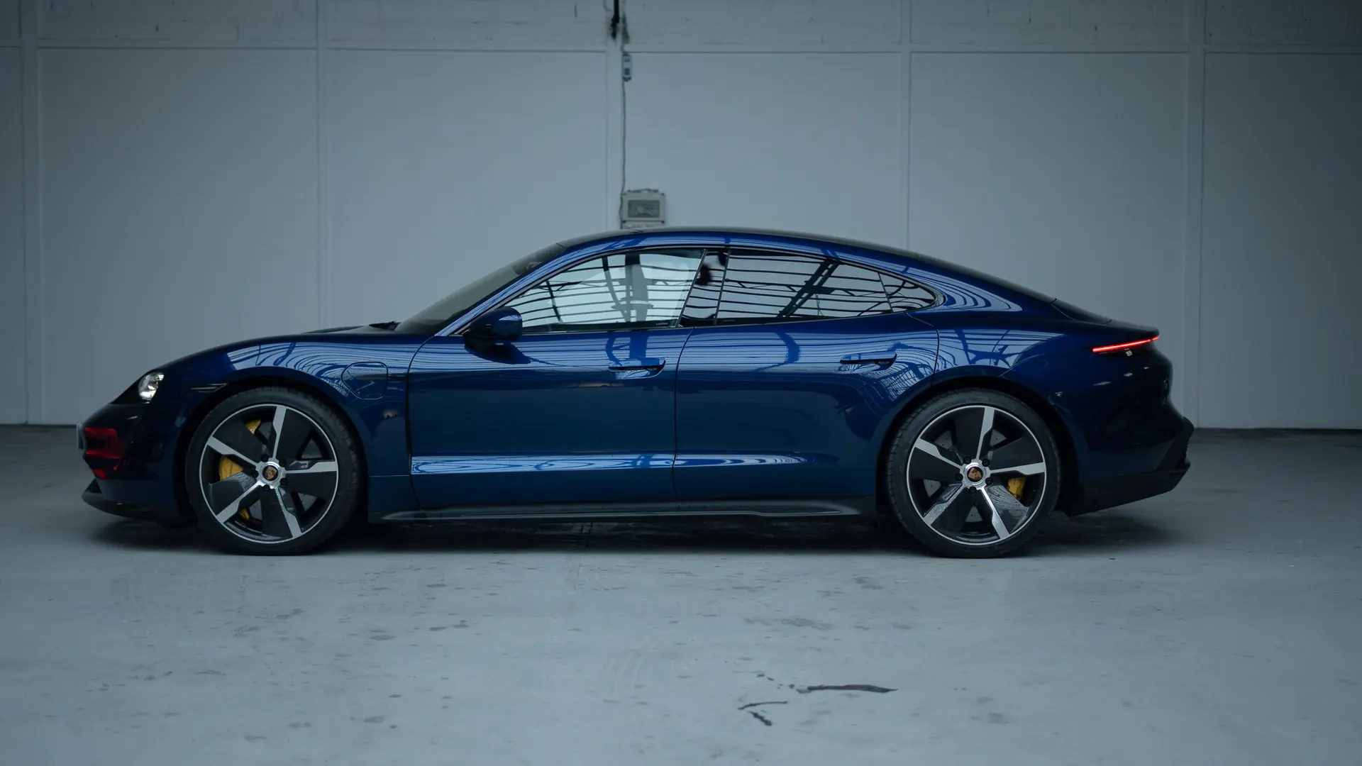 Porsche Taycan — photo 5