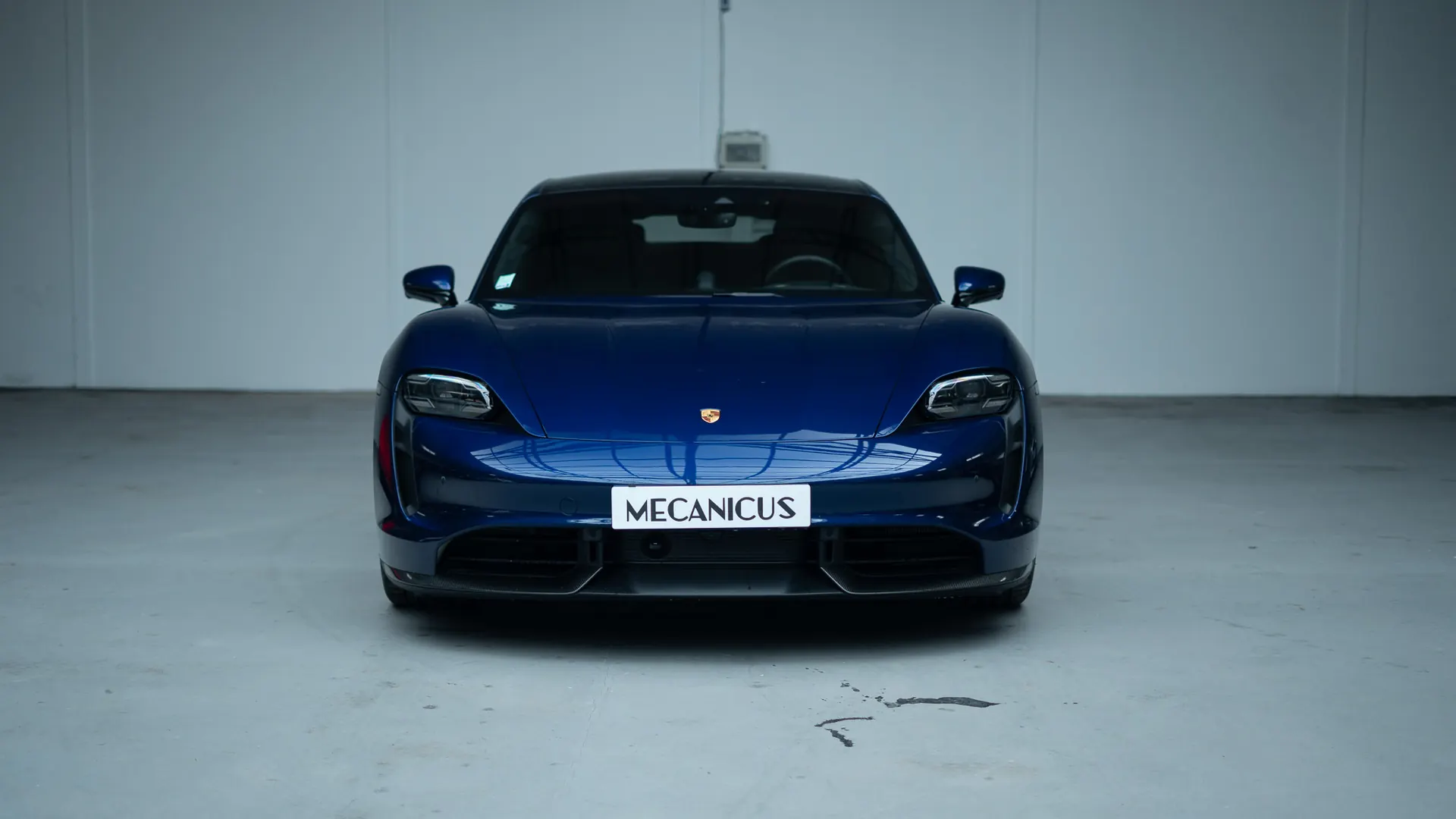 Porsche Taycan — photo 3