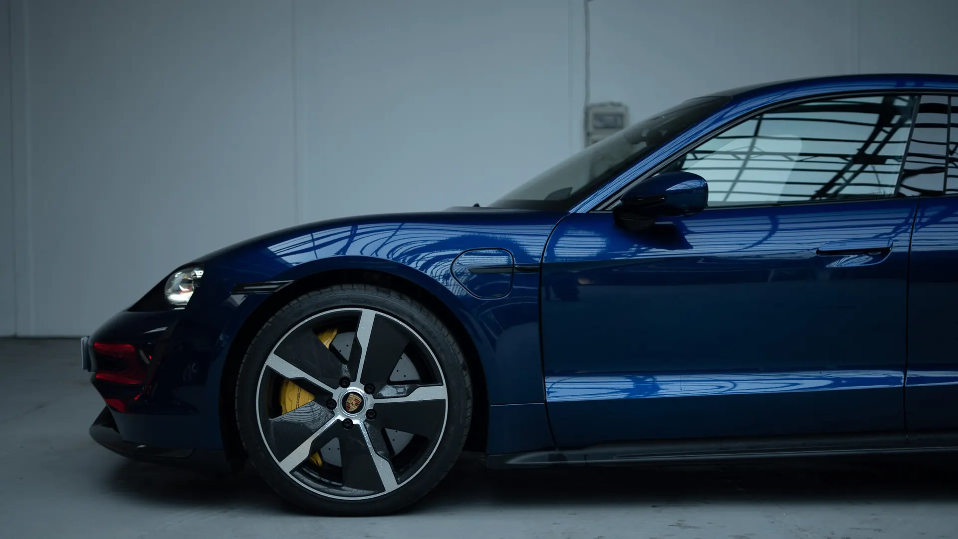 Porsche Taycan — photo 6
