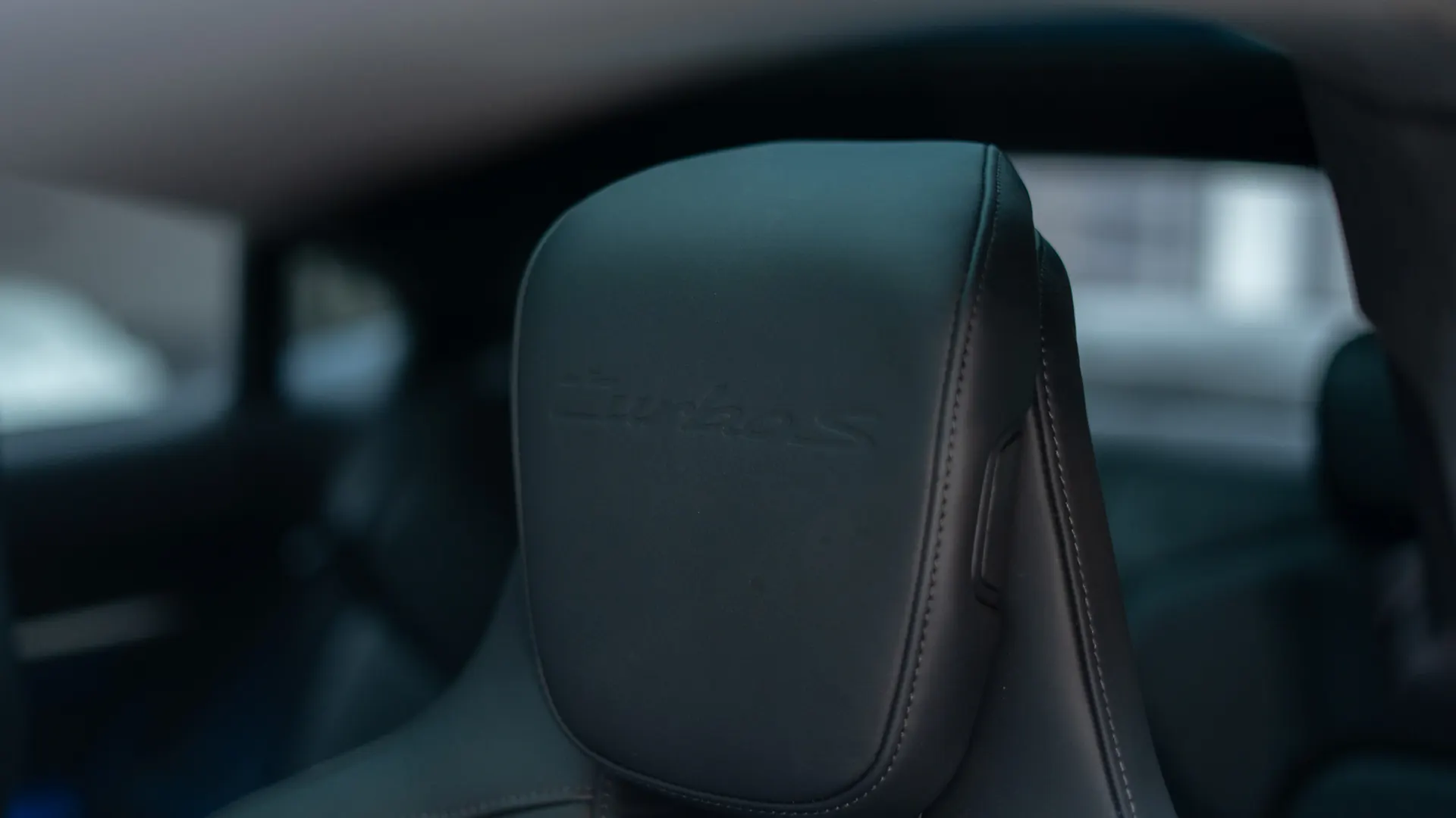 Porsche Taycan — photo 29