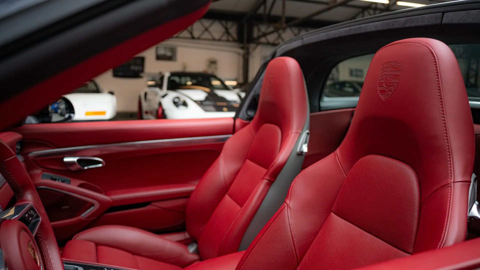 Porsche 911 — photo 19