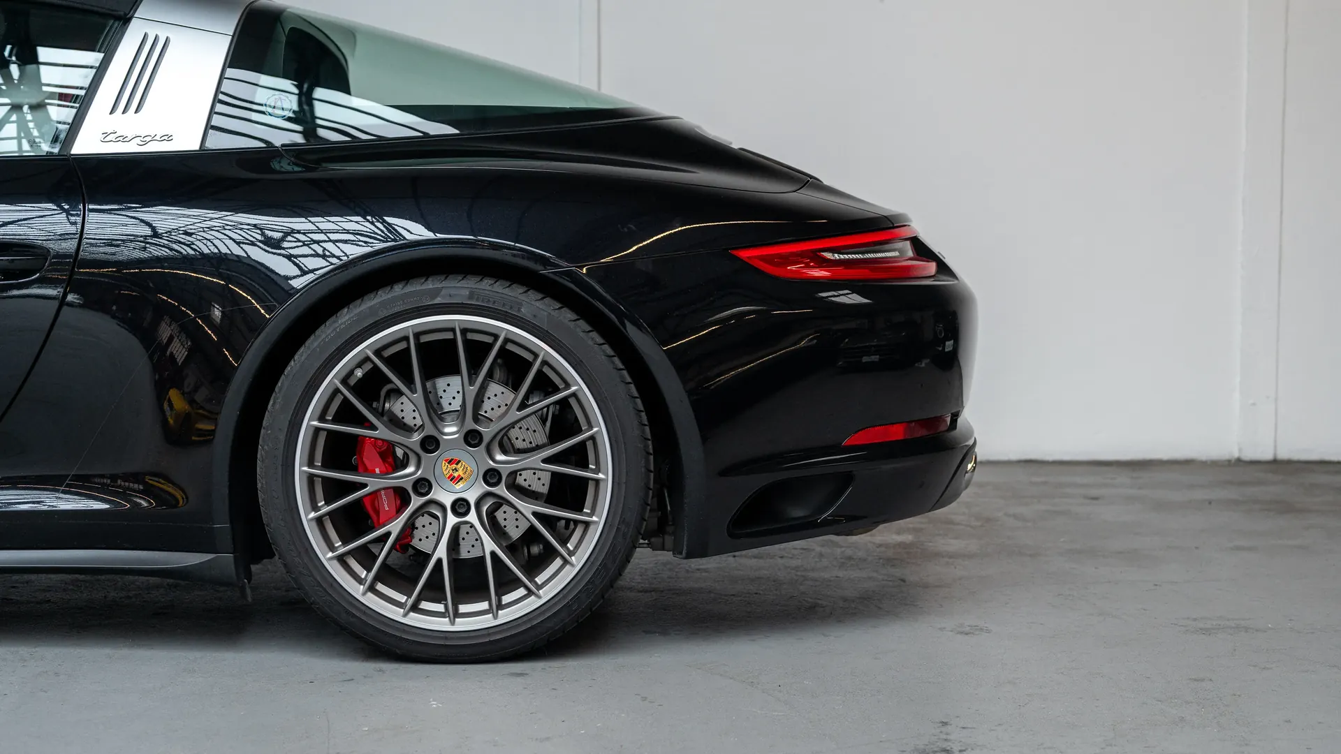 Porsche 911 — photo 8