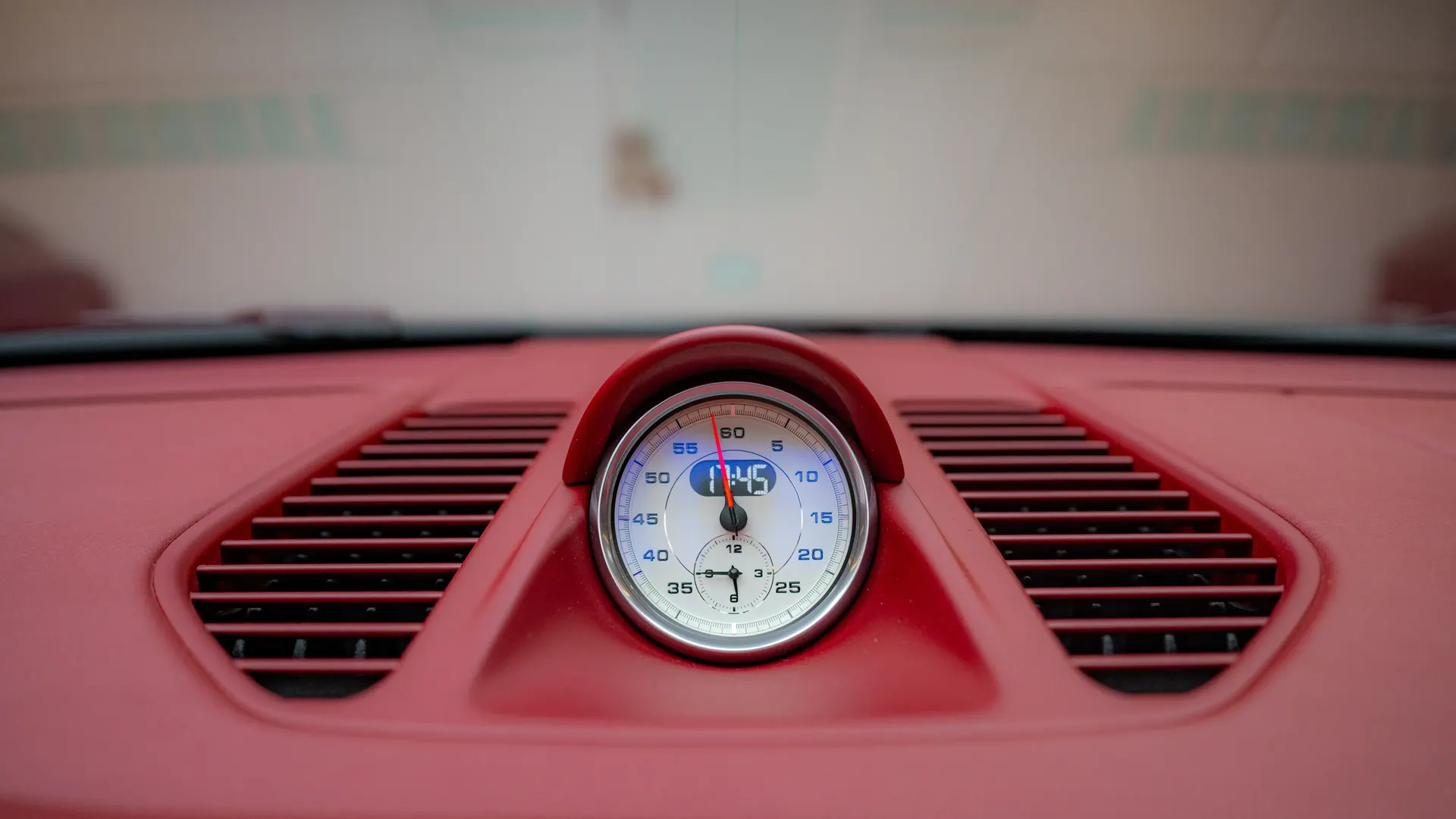 Porsche 911 — photo 25