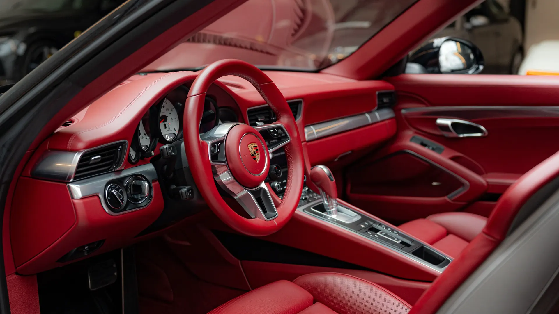 Porsche 911 — photo 10