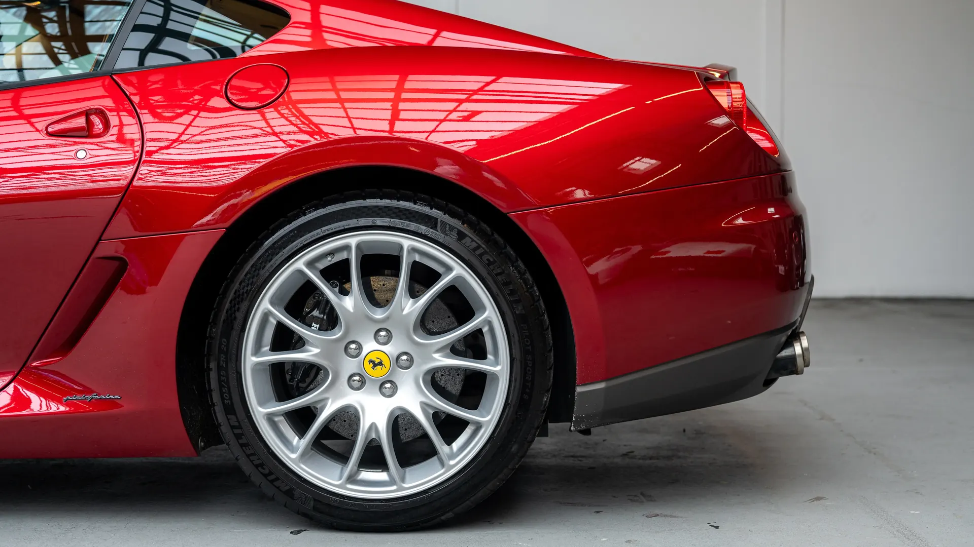 Ferrari 599 — photo 7