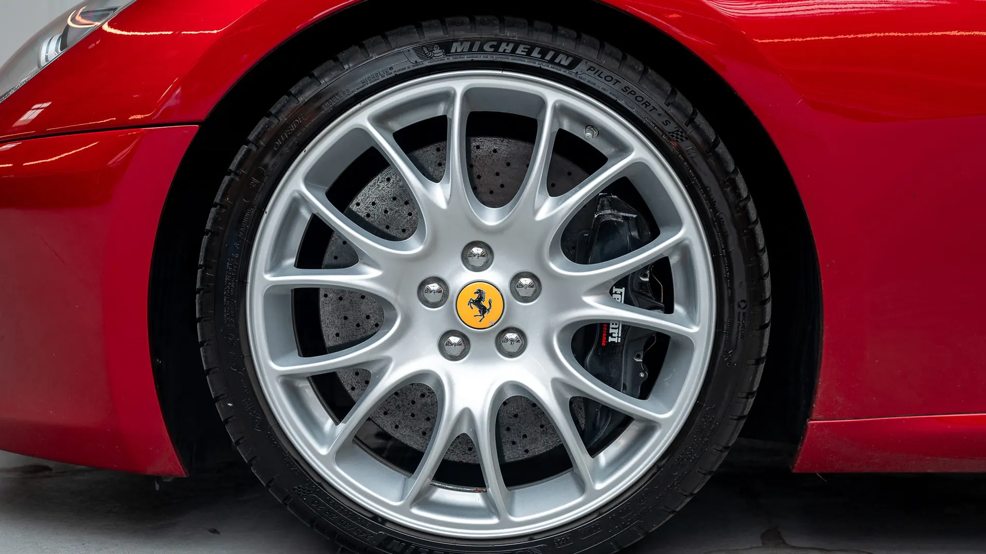 Ferrari 599 — photo 24