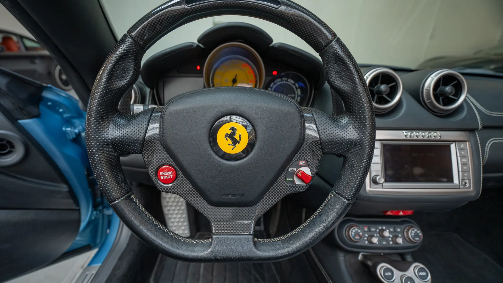 Ferrari California — photo 12